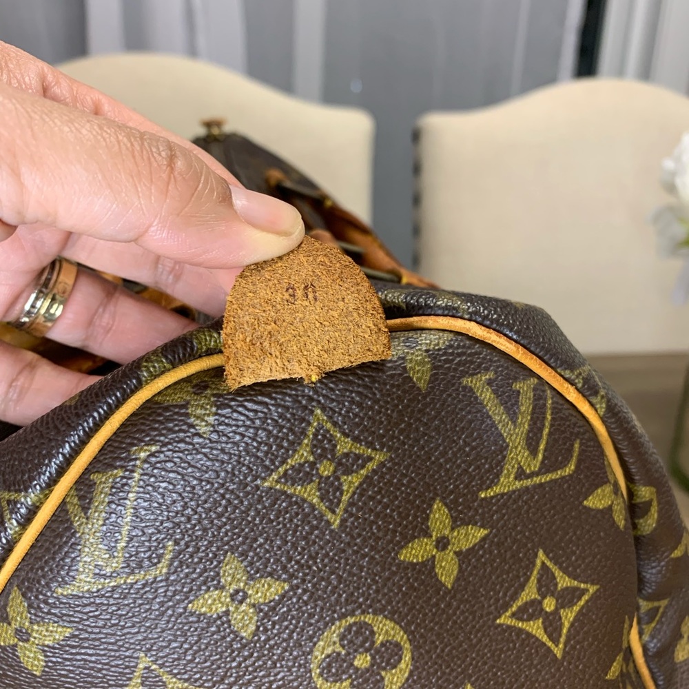 Authentic Louis Vuitton Speedy 30 in Mono - Picture 9 of 17